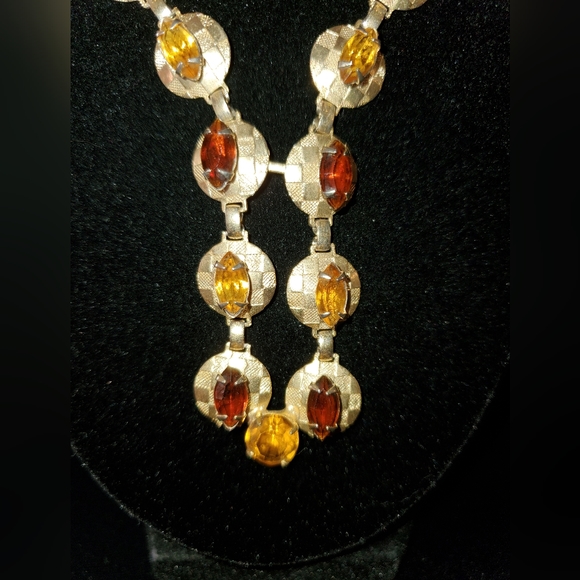 Vintage Textured Saucer Fall Rhinestone "V" Necklace Bolo Style 16 Inch 1970's - Picture 5 of 11